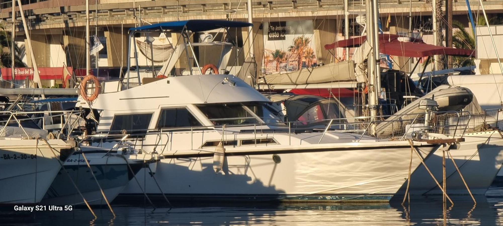 Beautiful And Comfy Boat In Barcelona With Boat Tour Option Hotel Ngoại thất bức ảnh